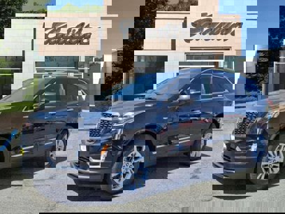 New 2025 Cadillac XT5 Luxury
