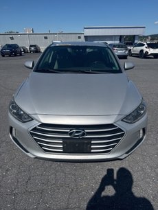 Used 2017 Hyundai Elantra SE w/ SE A/T Tech Package 03