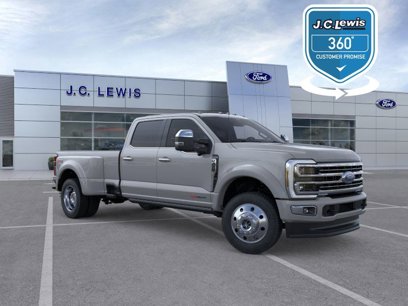 New 2025 Ford F450 Platinum w/ Platinum Plus Package