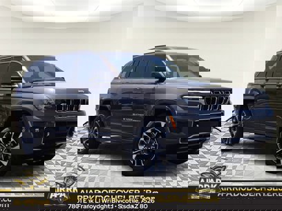 New 2025 Jeep Grand Cherokee Overland w/ Adv Protech Group III