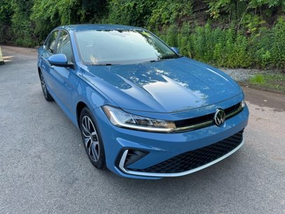New 2025 Volkswagen Jetta SE