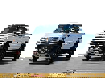 New 2025 GMC Hummer EV 2X w/ LPO, Sport Package