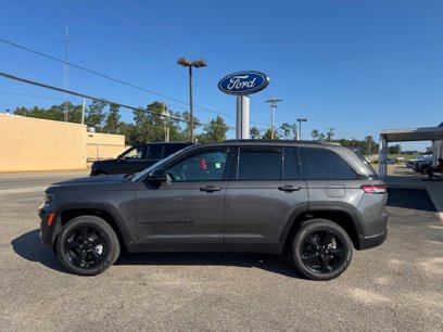Used 2025 Jeep Grand Cherokee Limited w/ Luxury Tech Group II