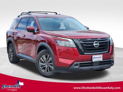 Used 2023 Nissan Pathfinder SV w/ Black Appearance Package