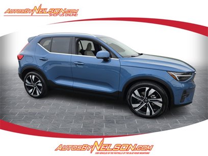 Used 2024 Volvo XC40 B5 Plus w/ Protection Package Premier