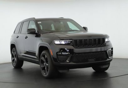 New 2025 Jeep Grand Cherokee Limited w/ Black Appearance Package