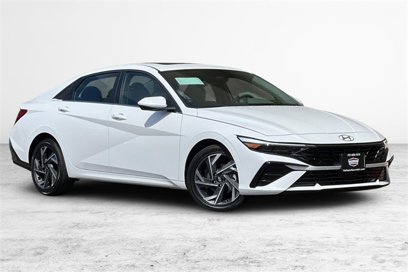 New 2025 Hyundai Elantra SEL