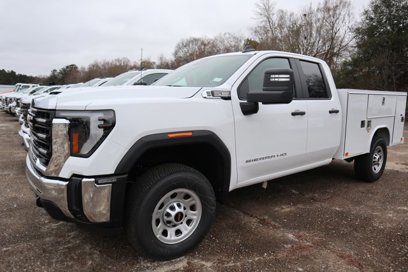 New 2024 GMC Sierra 3500 Pro w/ Convenience Package