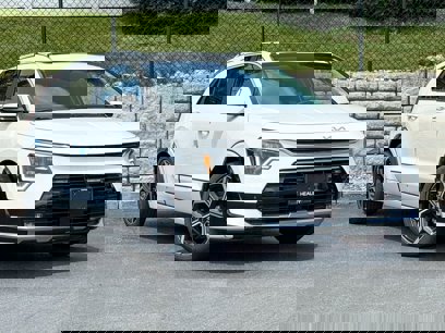 New 2025 Kia Niro SX Touring