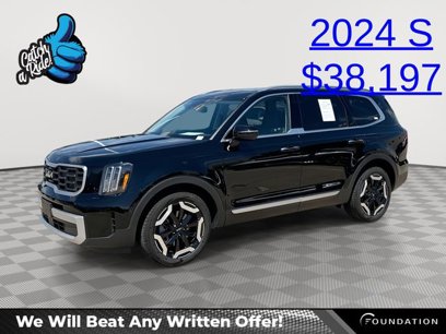 Used 2024 Kia Telluride S w/ S Sunroof Package