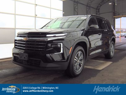 Used 2025 Chevrolet Traverse LT