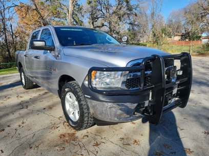 Used 2021 RAM 1500 4x4 Crew Cab Classic w/ Chrome Appearance Group