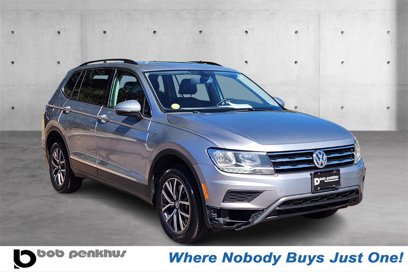 Used 2020 Volkswagen Tiguan SE w/ Panoramic Sunroof Package