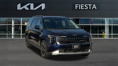 New 2025 Kia Carnival EX