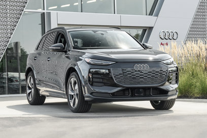 New 2025 Audi Q6 e-tron Premium Plus