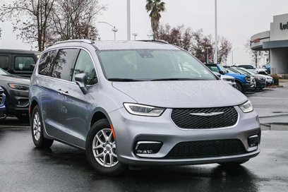 Used 2021 Chrysler Pacifica Touring-L