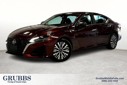 Used 2024 Nissan Altima 2.5 SV