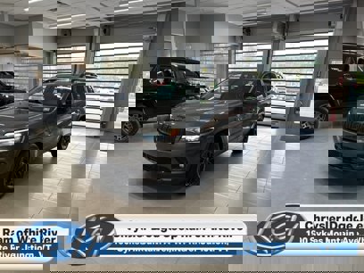 Used 2023 Jeep Cherokee Altitude Lux