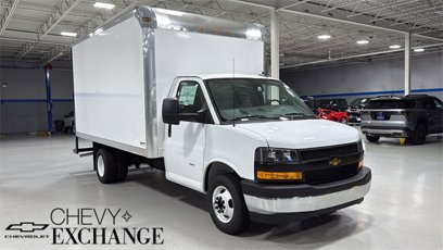 New 2025 Chevrolet Express 3500 w/ Power Convenience Package
