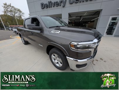 New 2025 RAM 1500 4x4 Crew Cab