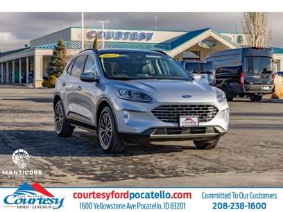 Used 2022 Ford Escape Titanium w/ Class II Trailer Tow Package