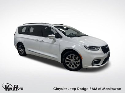 Used 2024 Chrysler Pacifica Pinnacle