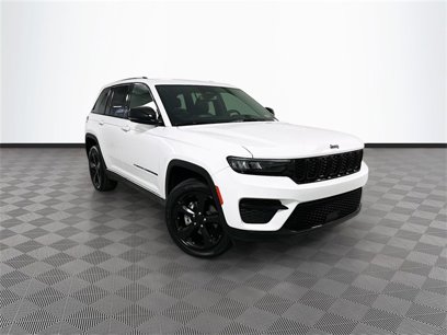 Used 2023 Jeep Grand Cherokee Altitude