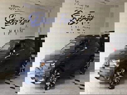 Used 2022 Volvo XC40 P8 Recharge Plus