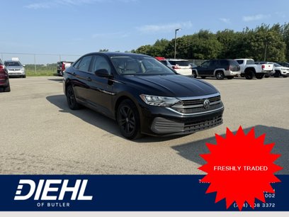 Used 2024 Volkswagen Jetta SE w/ Black Wheel Package