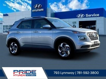 New 2025 Hyundai Venue SEL
