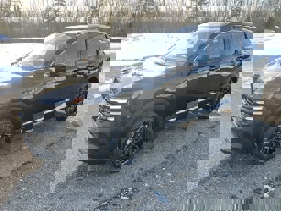New 2025 Nissan Kicks SR