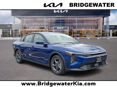 New 2025 Kia K4 LXS