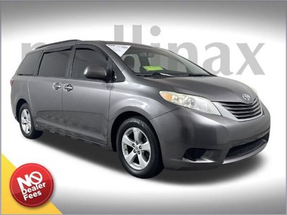 Used 2017 Toyota Sienna LE