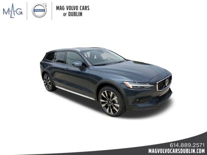 New 2026 Volvo V60 B5 Cross Country Ultra w/ Protection Package Premier