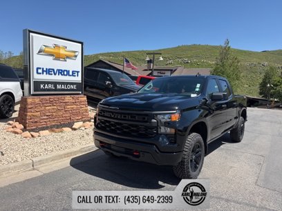 New 2025 Chevrolet Silverado 1500 Custom Trail Boss w/ LPO, Dark Essentials Package
