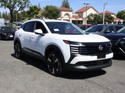 New 2025 Nissan Kicks SR