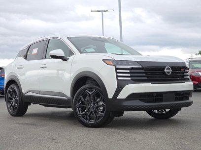 New 2025 Nissan Kicks SR w/ SR Premium Package