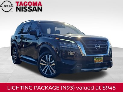 Used 2024 Nissan Pathfinder Platinum w/ Lighting Package (N93)