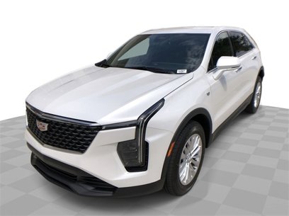 New 2024 Cadillac XT4 Luxury w/ Cold Weather Package