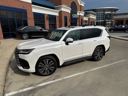 Used 2024 Lexus LX 600 4WD w/ Luxury Package