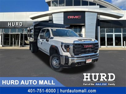 New 2025 GMC Sierra 3500 Pro w/ Convenience Package