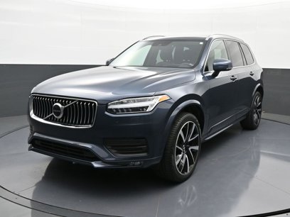 Used 2022 Volvo XC90 T6 Momentum w/ Advanced Package