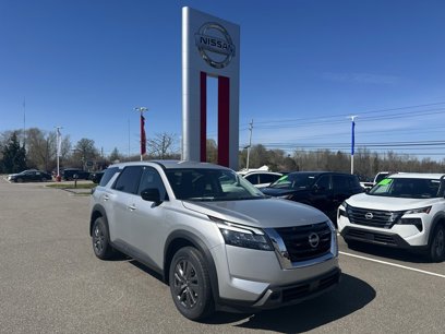 Used 2025 Nissan Pathfinder S