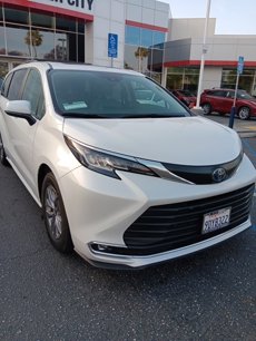 Certified 2023 Toyota Sienna XLE