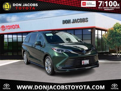 Certified 2023 Toyota Sienna Platinum