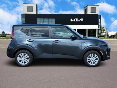 New 2025 Kia Soul LX