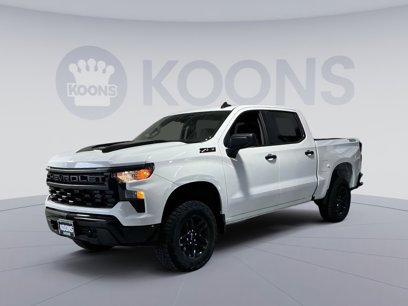 New 2025 Chevrolet Silverado 1500 Custom Trail Boss w/ Dark Appearance Package
