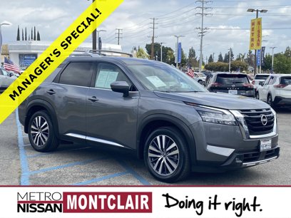 Used 2022 Nissan Pathfinder Platinum w/ Cargo Package