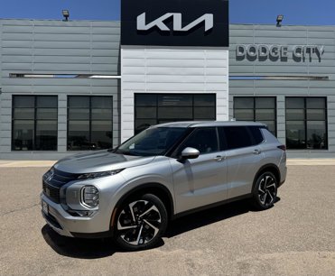 Used 2024 Mitsubishi Outlander SE