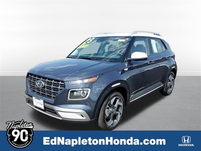 Used 2023 Hyundai Venue Limited w/ Cargo Package